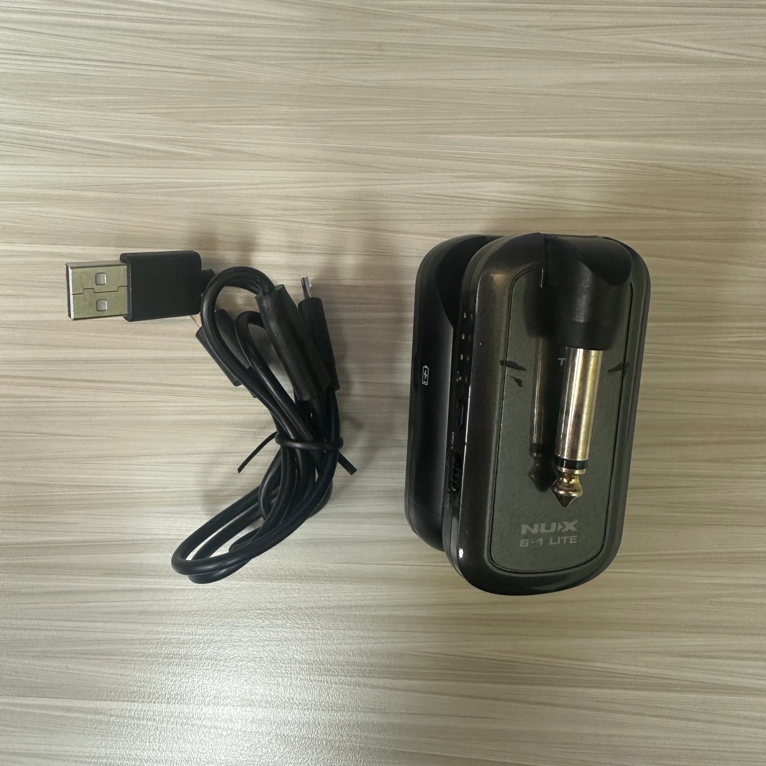 NUX B-1 Lite Guitar Wireless System (Cosmetic Blemish)